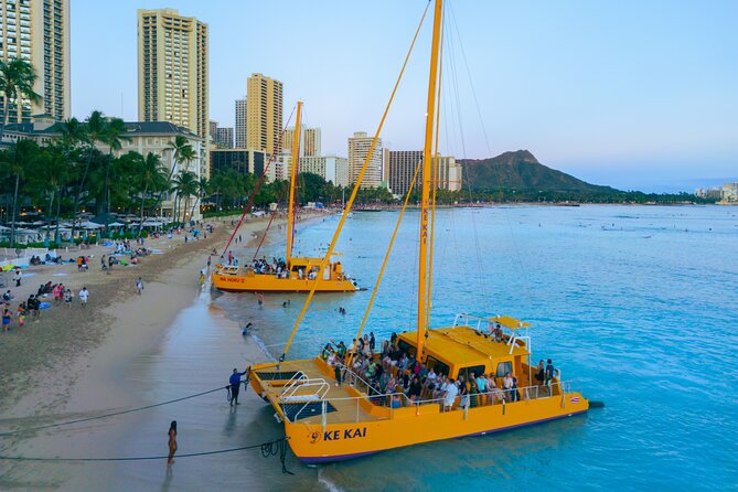 1-Hour Diamond Head Sail of Waikiki Beach - The crew, the music, and complimentary drinks that keep the mood up