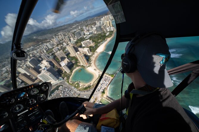 18 Minutes PRIVATE Helicopter Tour in Honolulu - Diamond Head and Waikiki: The Aerial View That Makes You Grin