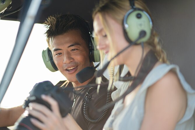 18 Minutes SHARED Helicopter Tour in Honolulu - Stop 1: Sand Island, Honolulu Harbor, and the Honolulu coast in one sweep