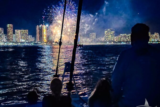 2hr Luxury Private Sailing Catamaran for 7-12 People - Snorkeling before 1pm: gear, guidance, and a calmer water experience