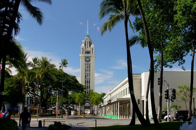 Afternoon Honolulu City Tour - Kahala drive-by: Beverly Hills energy, ocean money, and celebrity lore