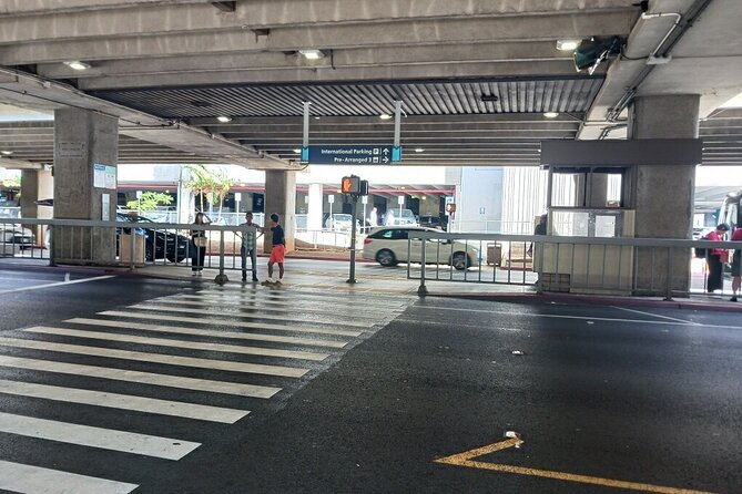 Airport Shuttle - HNL Airport to Waikiki - Quick practical tips for a smooth pickup