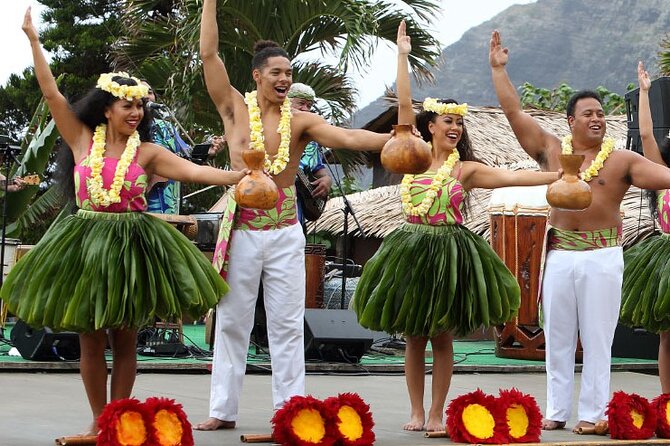 Aloha Kai Luau - The 7:00 Polynesian Show: Dances, Fire, and Crowd Energy