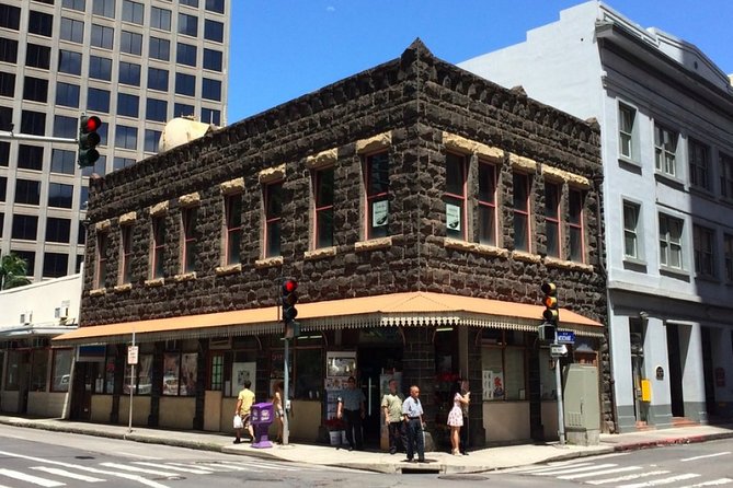 Awesome Scavenger Hunt: Royal Views Of Honolulu - Where and When You Start in Honolulu