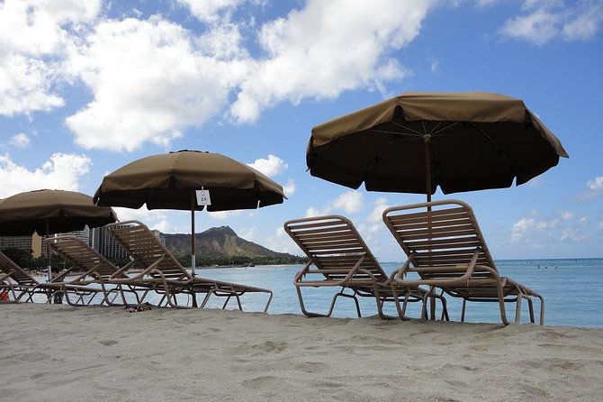 Beach Umbrella and Chair Set Rental - Why this Waikiki umbrella rental is such a smart use of time