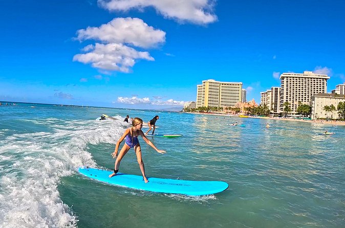 Beginner Surfing Lessons In Waikiki - Catching that first wave, how the coaching usually lands