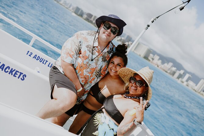 Bikini Bottom Public Party Dance Cruise + LIVE DJ - The meeting point at Ala Moana: making check-in easy (and fast)