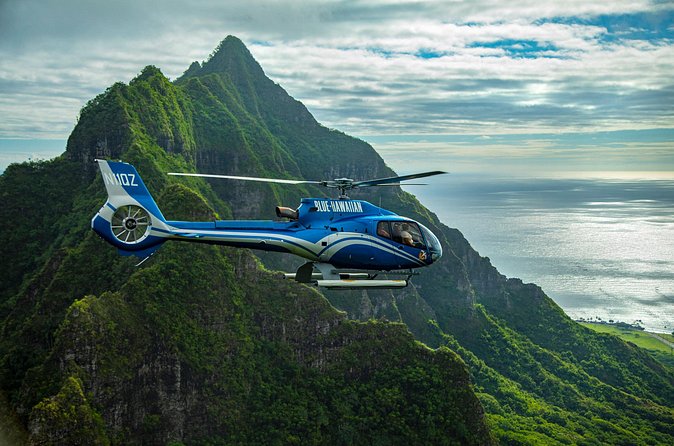 Blue Skies of Oahu Helicopter Tour - Pilot positioning and why it affects your photos