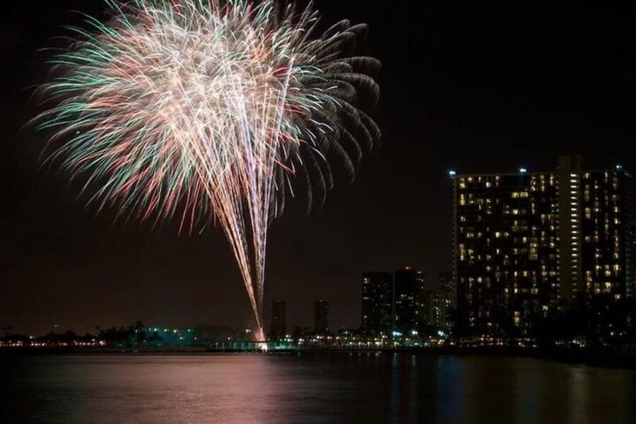 Board from Waikiki Beach: Friday Night Fireworks sail - Bar drinks, Bluetooth sound, and how the ride feels