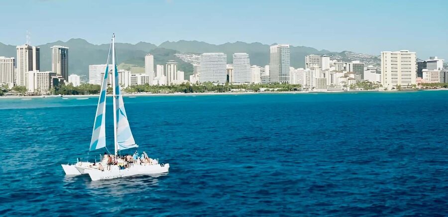 BYOB Weekend Sightseeing Sail towards Diamond Head - A One-Hour BYOB Sail That Feels Like a Real Change of Pace