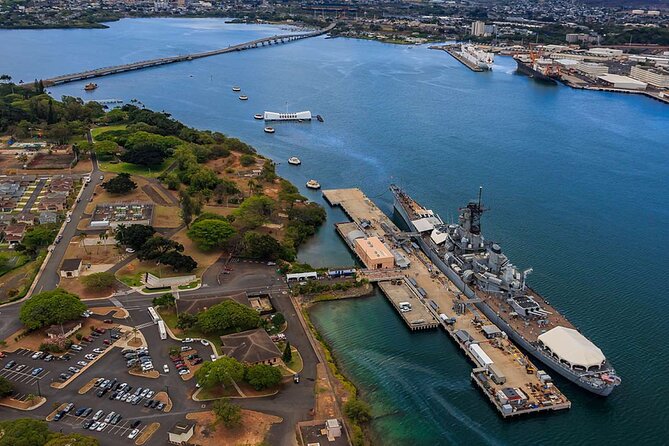 Deluxe Arizona Memorial and USS Missouri Battleship Tour - Stop 2: Touring USS Missouri, the 30-Minute Deck Tour, and the Surrender Moment