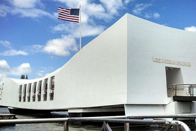 Deluxe Arizona Memorial Bowfin Submarine and Honolulu City Tour - The Arizona Memorial experience: short time, big impact