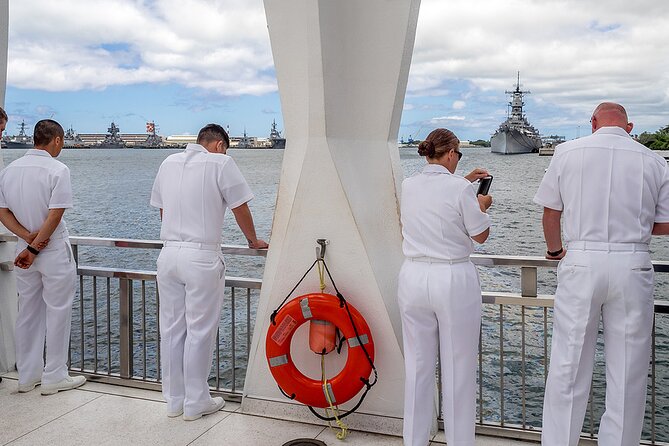 Deluxe Pearl Harbor, Arizona Memorial, and Visitor Center Tour - Getting From Waikiki to Pearl Harbor Without Losing Your Morning