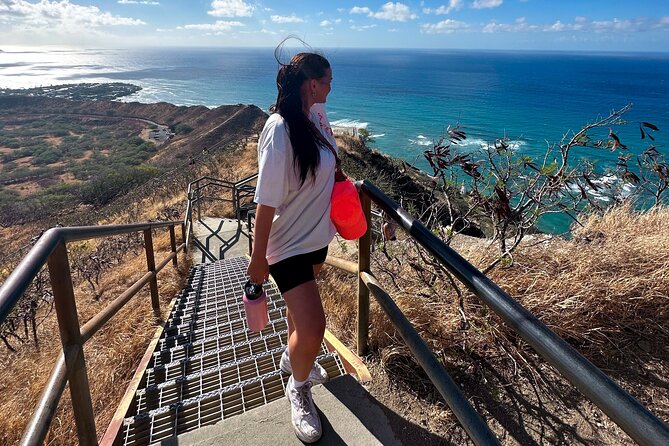 Diamond Head and Manoa Falls Hike and Adventure Tour - Stop 1 in Waikiki Beach: a quick warm-up with commentary
