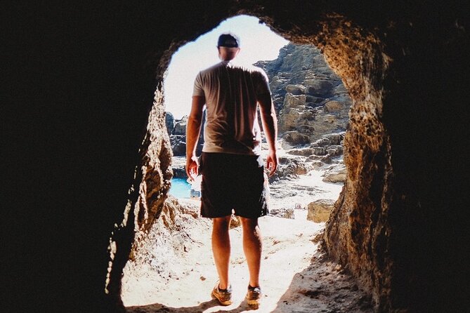 East Side Tour -Hike, Beach, Food, Photo - The Arch hike: medium effort, about 30 minutes one way
