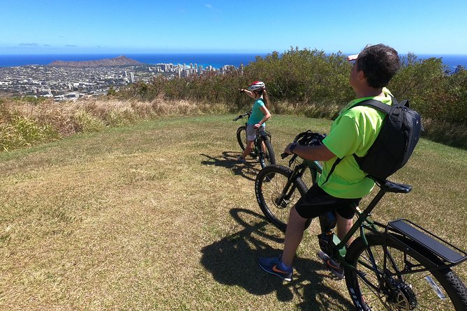 eBike Tour Honolulu Rainforest - Road-safety reality: a public lane, winding turns, helmets on