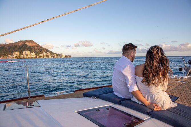 Explore Turtle Canyons Waikiki Snorkel and Sail Adventure - Crew energy: Sammy and Lara as an example of what to look for