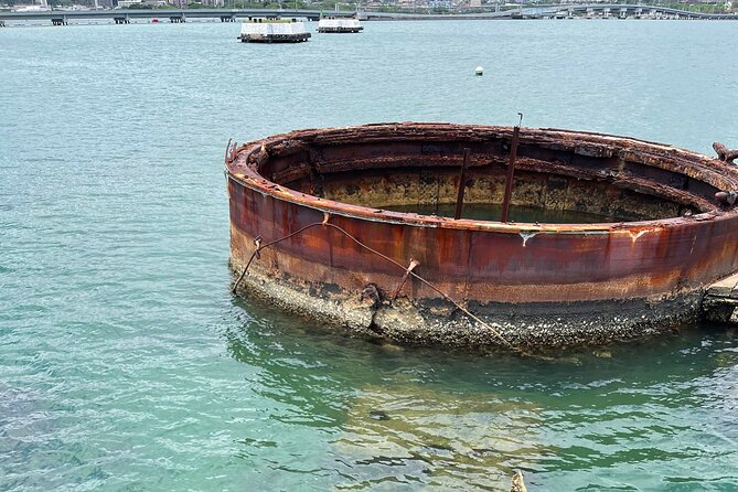 Family-friendly Pearl Harbor and Honolulu Downtown with private transportation - Iolani Palace stop: Honolulu history in plain guide language