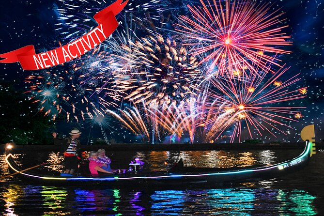 Fireworks Waikiki Gondola Cruise -lots of fun- - A 4-person Waikiki gondola is the real luxury