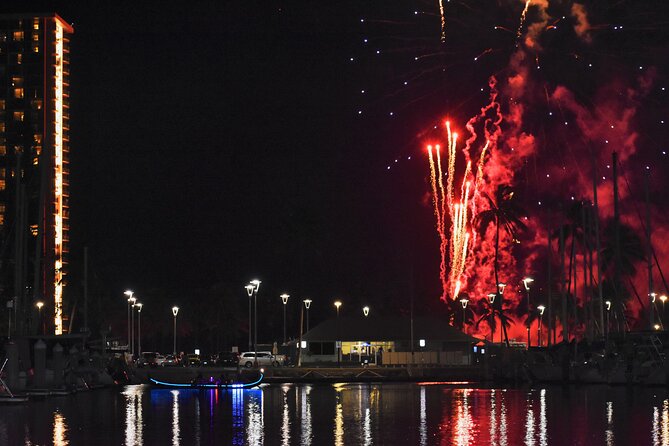 Fireworks Waikiki Gondola Cruise -lots of fun- - The 7:30 pm plan, meeting point, and what you’ll do for about an hour