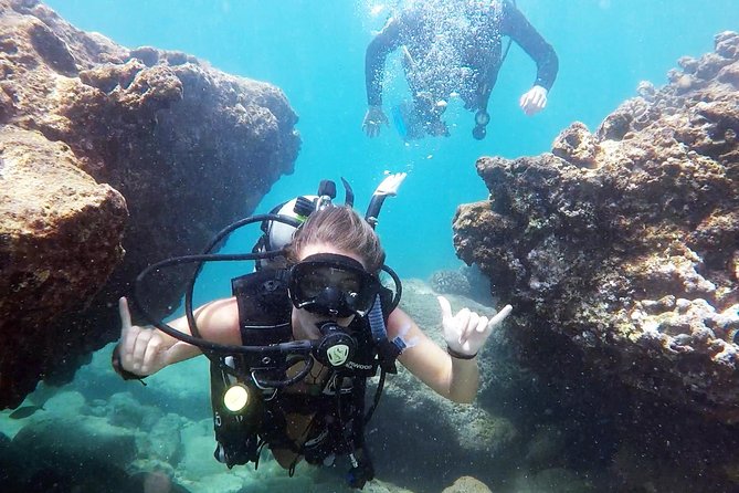 First-Time Scuba Diving in Honolulu + Free Videos - Why Magic Island Lagoon is such a good first-time setup