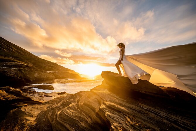 Flying Dress Photoshoot on Oahu - How the Photos Get Delivered: Raw Images and 6 Edited Favorites