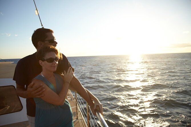 Friday Fireworks Dinner Sail from the Hilton Hawaiian Village - Drinks and the “Relaxed Cruise” Style