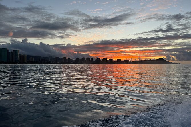 Friday Night Waikiki Fireworks Cruise - Stop 1, Waikiki Beach: City Lights Along the Coast