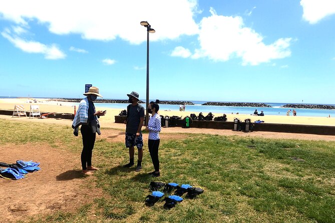 Guided Snorkel Tour for Beginners in Honolulu - A beginner-friendly snorkel lesson in Honolulu reef waters