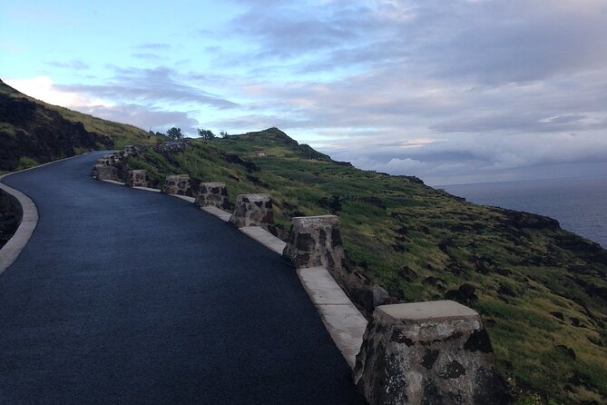 Half-Day Hiking Tour to Diamond Head and Makapuu Lighthouse - Diamond Head State Monument: steep climbs, tunnels, and a huge payoff