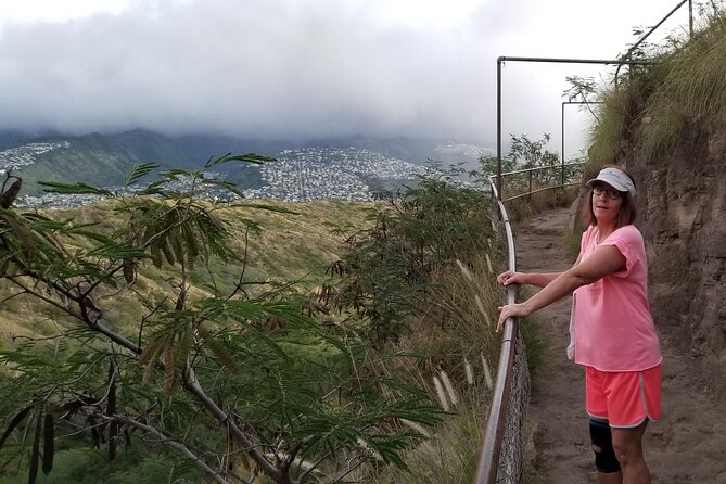 Half-Day Hiking Tour to Diamond Head and Makapuu Lighthouse - Guides and vibes: why the ride matters