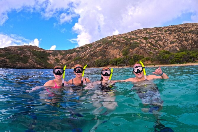 Hanauma Bay Guided Snorkel Tour (with guaranteed entrance time) - Safety, currents, and why the guide’s job is more than pointing at fish
