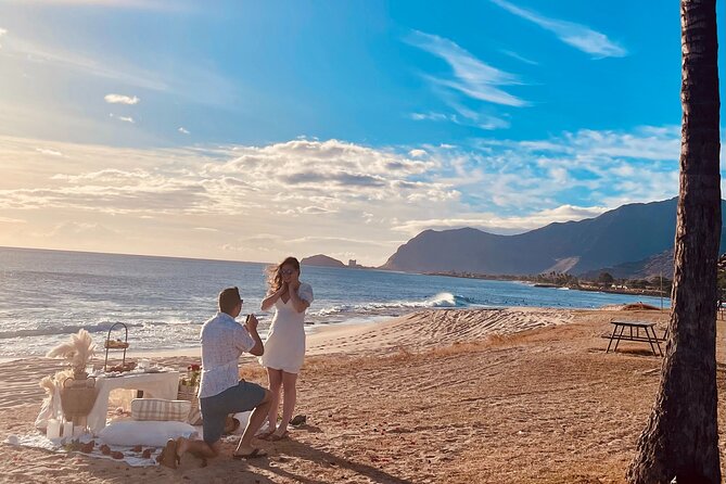 Hawaii Beach Picnic Date - What You Actually Eat: Charcuterie, Poke, and Cake