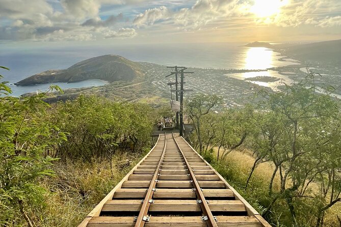Hike to the top of KokoHead Crater - Private Transportation/Group - Entering the climb: what 1048 steps up railroad ties really means