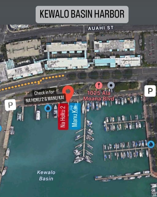 Honolulu: 1-Hour Friday Night Fireworks Cruise with Drinks - The vibe on board: music, dancing, and an upbeat crew