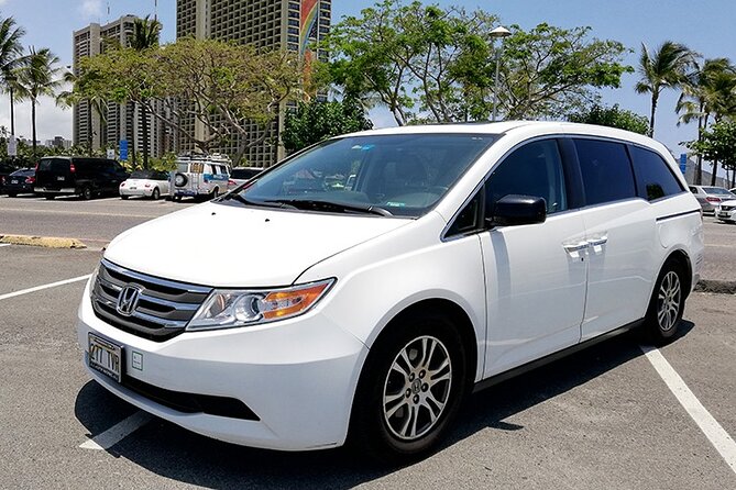 Honolulu Airport & Waikiki Hotels Private Transfer by Minivan (up to 5 people) - Hotel-to-airport departure: early arrival at the pickup entrance