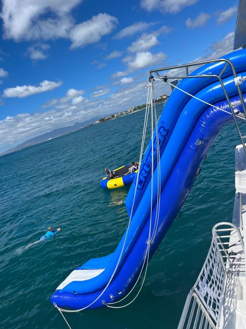 Honolulu: Deluxe Waikiki Snorkel and Wildlife Cruise - The 20-foot waterslide and water trampoline: pure Waikiki fun