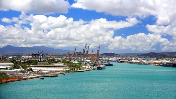 Honolulu Harbor Cruise Terminal Transfer by Luxury Vehicle - Key highlights