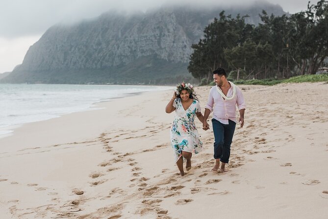 Honolulu - Private Photoshoot with a Top-Rated Local Photographer - The Photographer Factor: Enzo, Lauren, Natalie, and Reece
