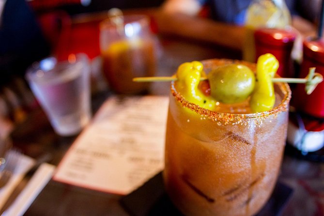 Honolulu's Walking Food Tour - The guide factor: Max and Nalu style local food storytelling