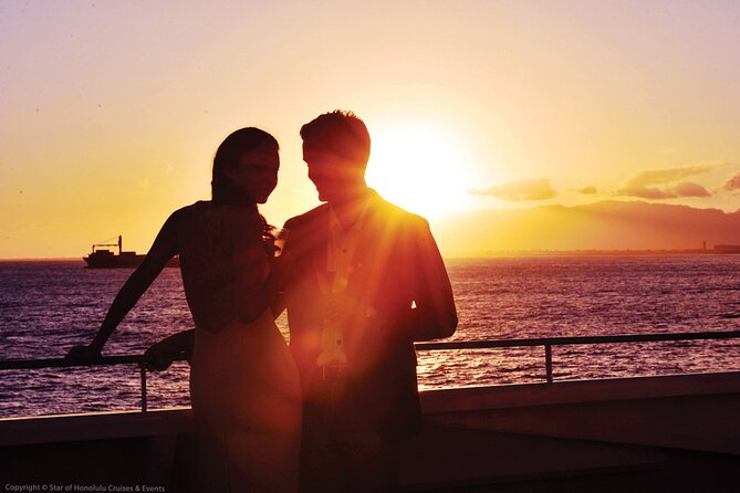 Honolulu: Three Star Deluxe Sunset Dinner Cruise and Show - Live Hawaiian and jazz music during dinner, then the culture show