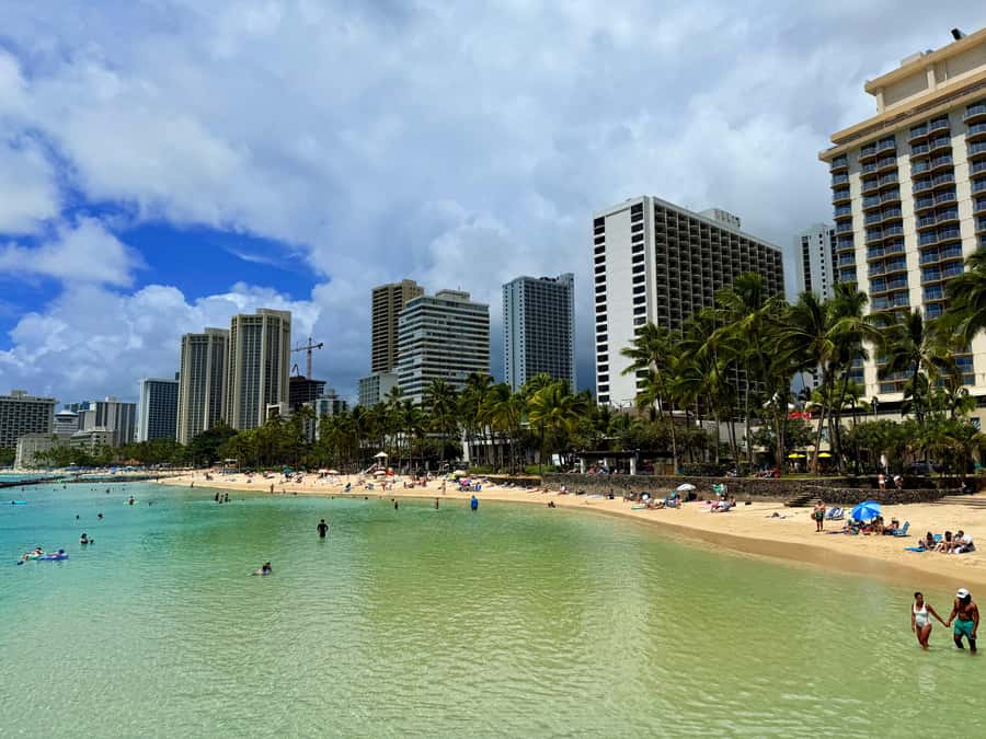 Honolulu: Waikiki Food Tour with Local Guide - Pacing, group time, and what over five tastings really means