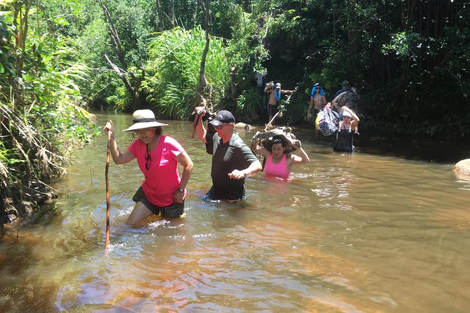 Huakai Iki - Little Hiking Adventure - The 4WD ride and why it matters for your day