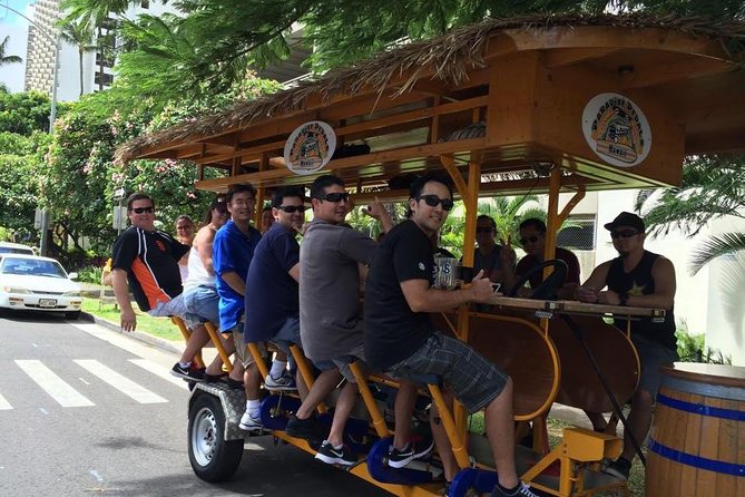 Kaka'ako Bar Tour - Quick Hits Before You Go