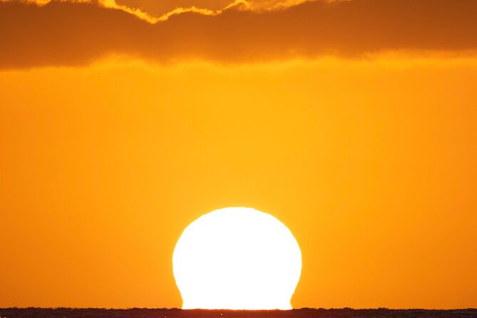 Moana’s Luxury semi-private Sunset Cruise on Nalu - Diamond Head State Monument Stop: The View Checkpoint