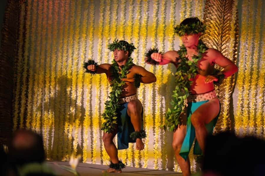 Oʻahu: Nā Lei Aloha Lūʻau & Dinner or Cocktail Show Option - Dinner vs Cocktail Show Only: which option fits your evening?