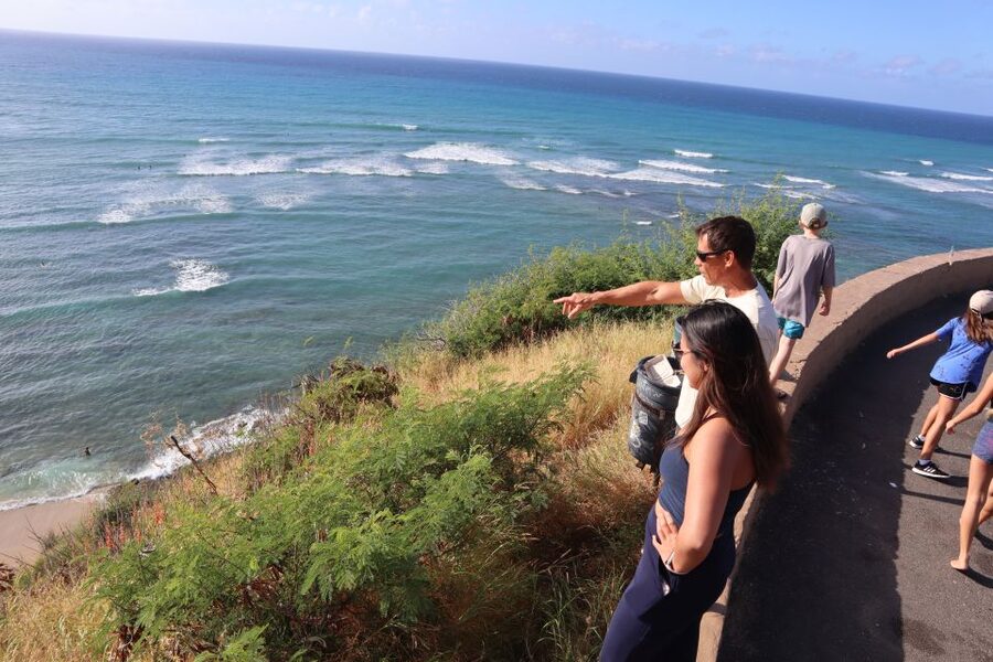 Oahu: Active Circle Island Tour - Macadamia nut farm and China Man’s Hat: local flavor without a detour