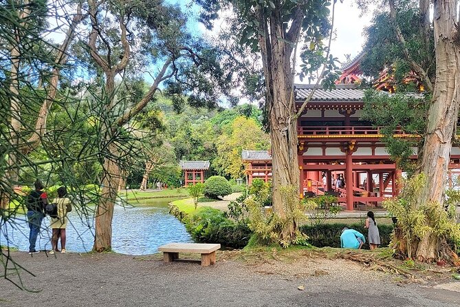 Oahu Circle Island Tour with Byodo-In Temple Admission - Sandy Beach Park near Halona: real surf energy, real caution