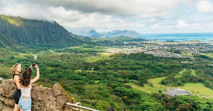Oahu: Circle Island Tour with Lunch & Waimea Waterfall - Diamond Head to Halona Blowhole: volcanic views and sea-turtle odds