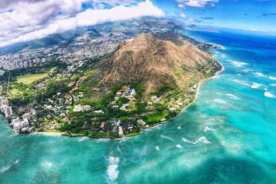 Oahu: Diamond Head Crater Hike and North Shore Experience - Tropical Farms macadamia stop: sample, learn, and buy smart